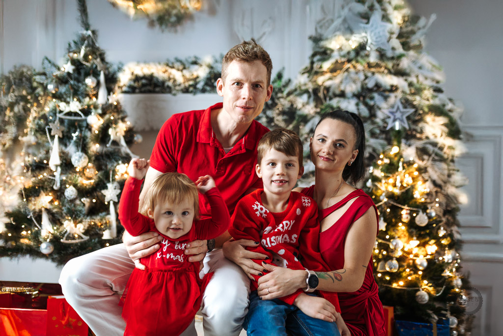 Sesje świąteczne rodzinne 09.11.2024-8S2A7967-Edytuj-AKSEN PHOTO Sesje Swiateczne Rodzinne 09.11.2024 8S2A7967 Edytuj AKSEN PHOTO fotograf Szczecin Aksen Photo